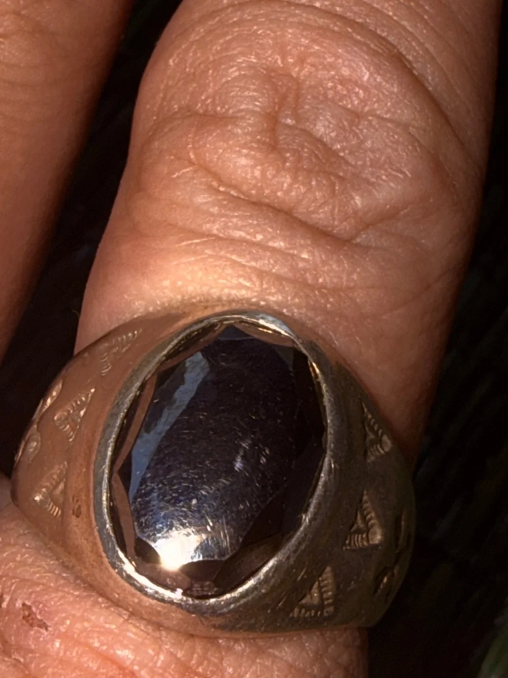 Vintage Sterling Silver Faceted Hematite Men's Southwestern Ring sz 8?